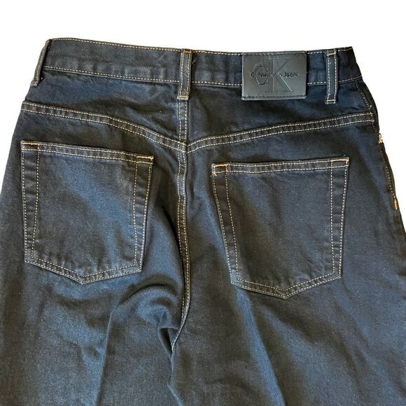 Calvin Klein Black Five Pocket Jeans. Size 6. 32 inch inseam. Great Condition!! - Picture 4 of 11